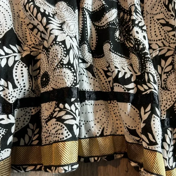 TravelSmith Black and White A-Line Skirt with Gold Accents - Picture 2 of 6